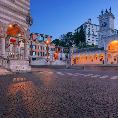 Ferienwohnung Ampio Trilocale A Udine Centro Exterior foto