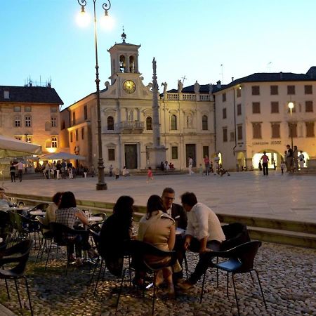 Ferienwohnung Ampio Trilocale A Udine Centro Exterior foto